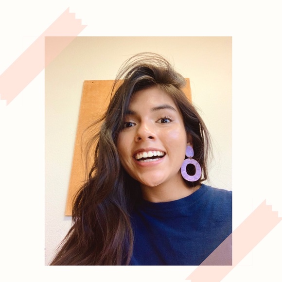 Welcome to my Closet 😊 - Picture 1 of 2